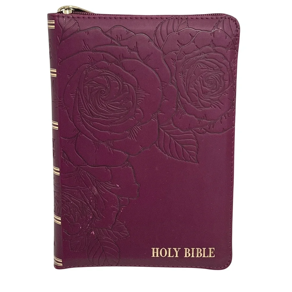 2016 King James Version Burgundy Zipped Compact Rose Design Bible Excellent